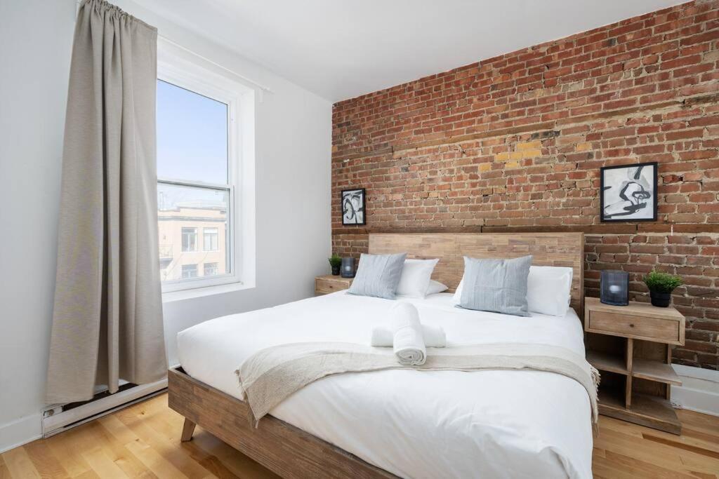 Chic Mile-End 3Br Getaway - Free Parking, Sleeps 8 Apartamento Montréal Exterior foto